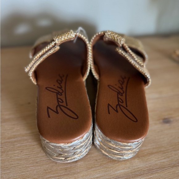 Zodiac Gold Espadrilles with Woven Texture - Picture 7 of 9